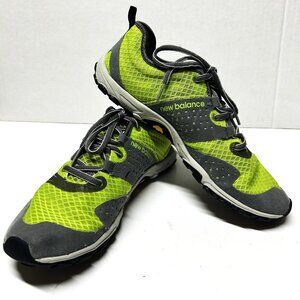 New balance running shoes in neon green, grey and black US size 9